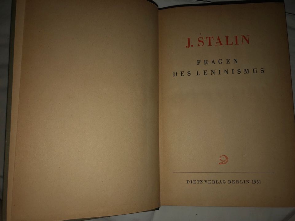 J. Stalin Fragen des Leninismus 1950 antikes Buch intakt in Berlin