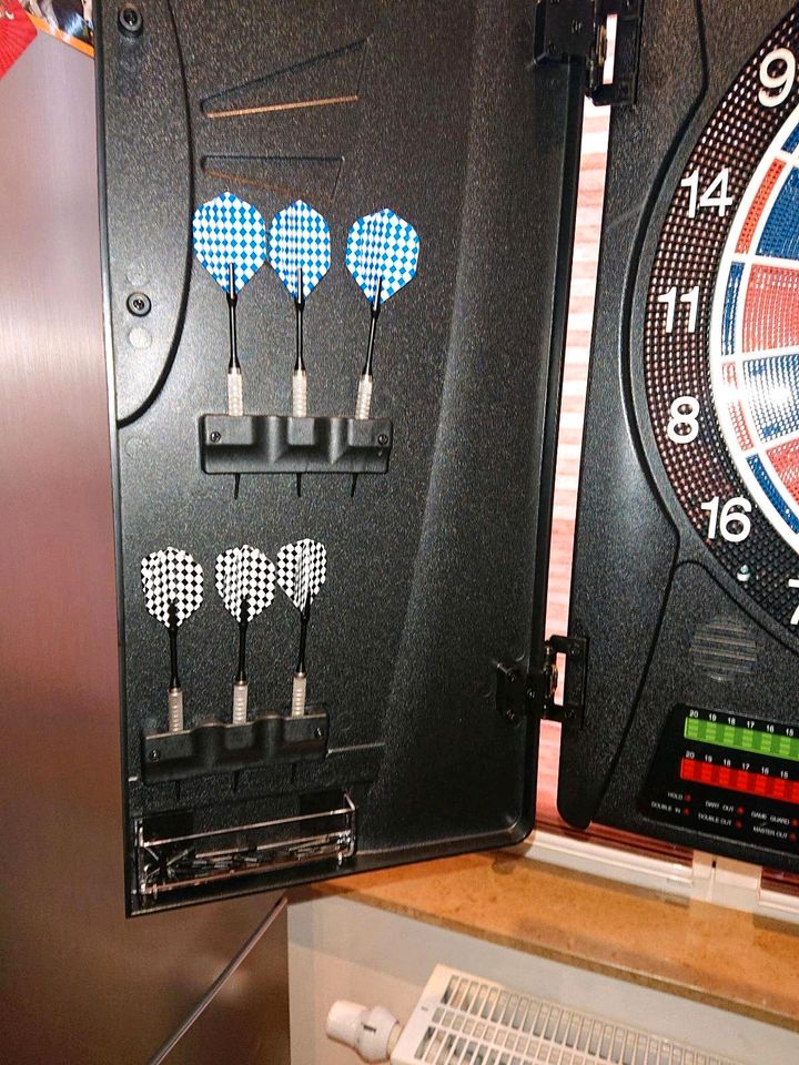 Mobile Dartscheibe mit Standfuß zu vermieten in Leipzig