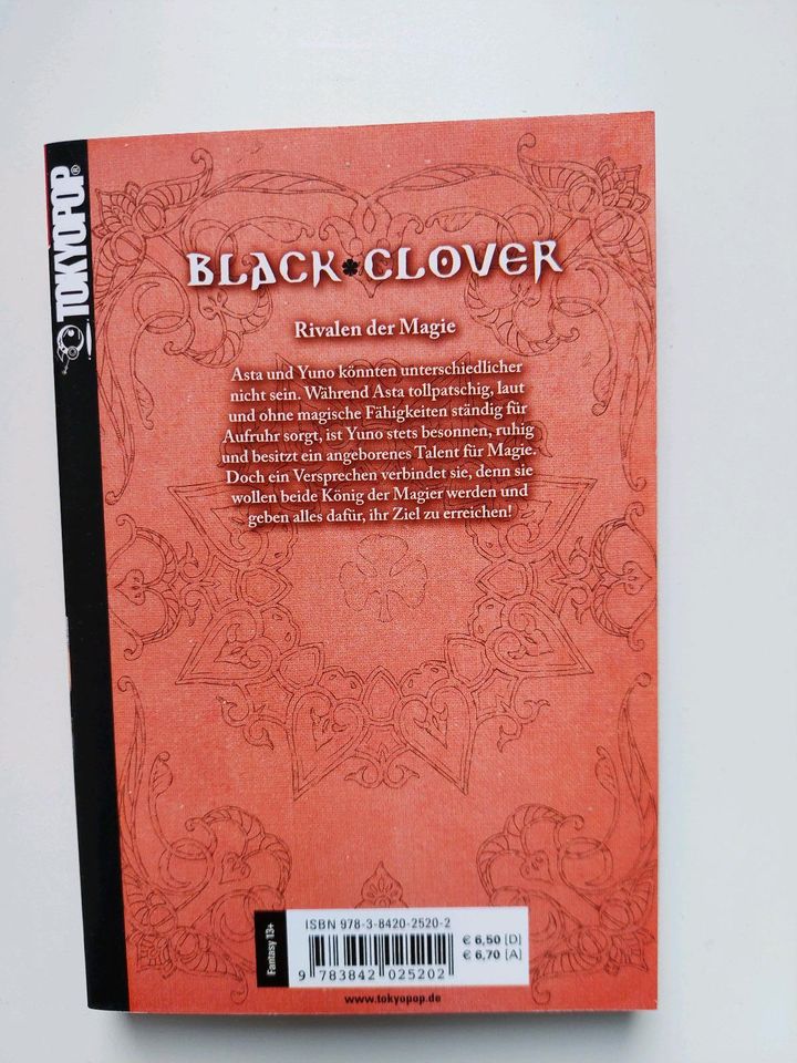 Black Clover Manga Band 1 bis 4 in Hanau