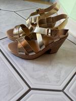 Nagelneue wunderschöne goldene Schuhe Bayern - Sinzing Vorschau