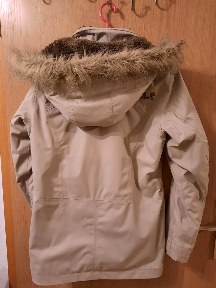 Winterjacke Damen Jack Wolfskin Gr. S in Fladungen