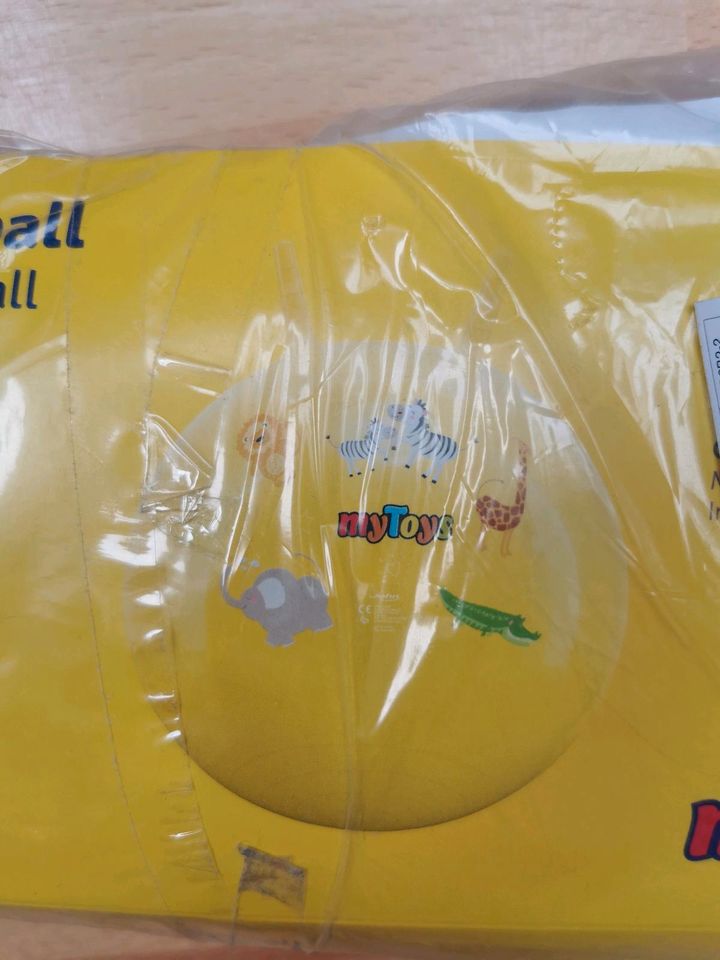 Hüpfball 45 bis 50 cm mytoys ab 3 Jahre NEU in Krummbek