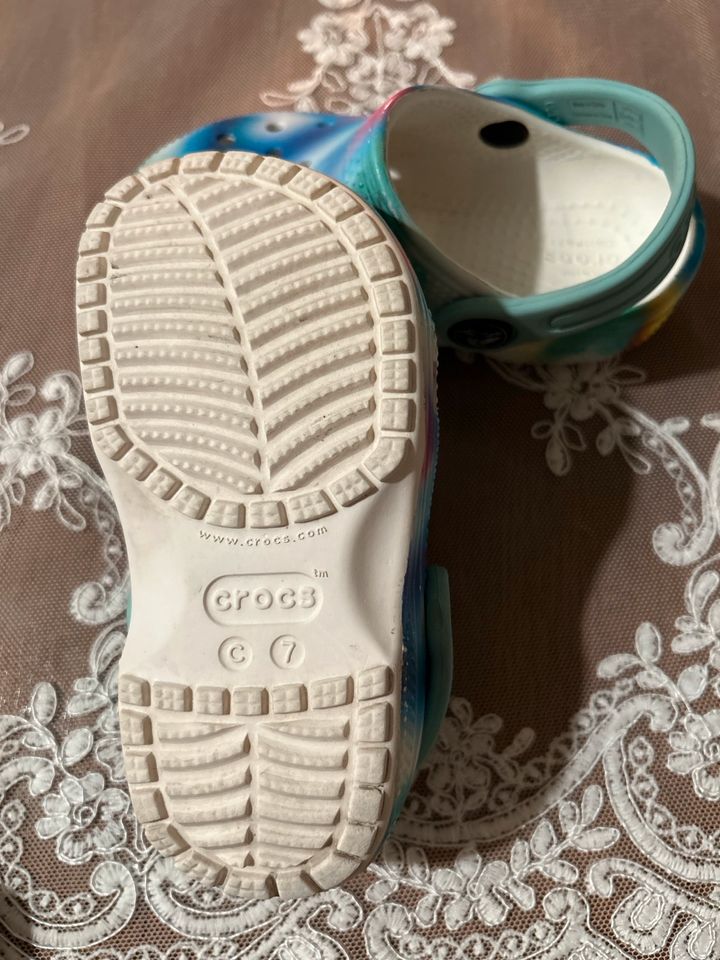 Crocs Kinder Größe 23 in Berlin