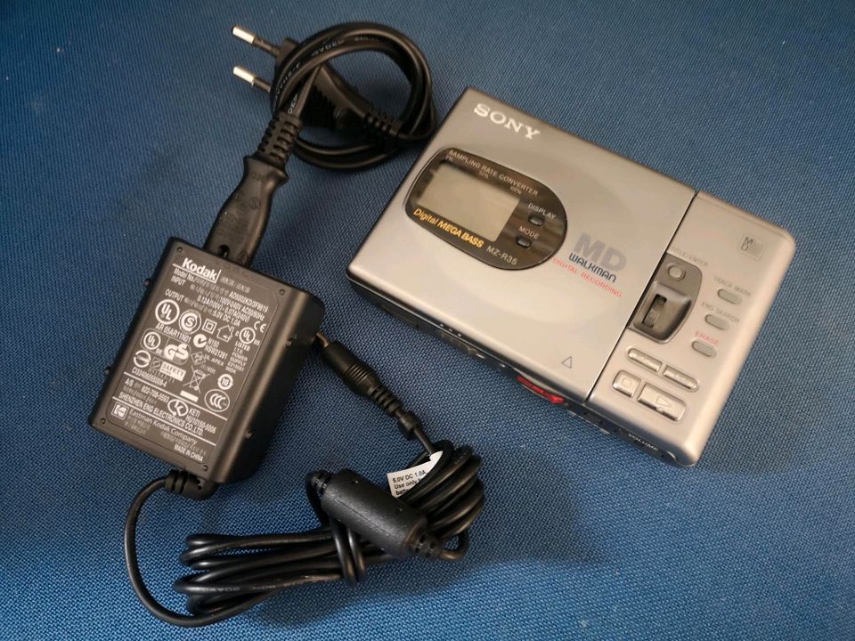 Sony MZ-R35 Walkman MD Player Portable Minidisc Recorder in Braunschweig