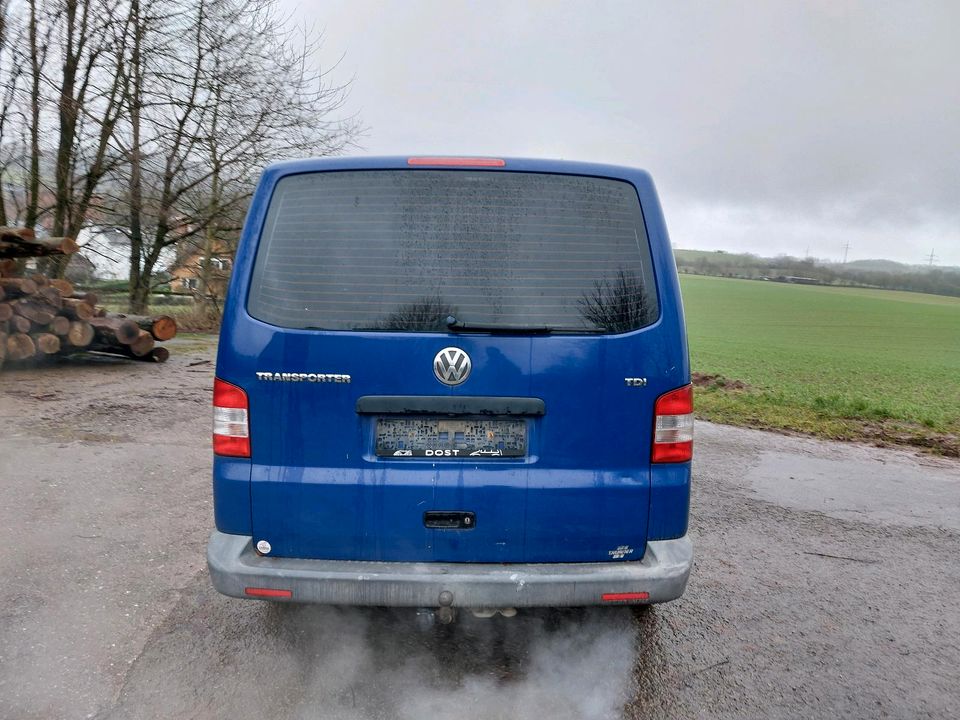 VW T5 1,9l TDI Transporter Standheizung Klima 8 Sitzer in Lügde
