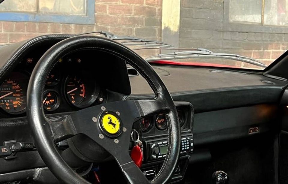 Ferrari 328 GTB 3200 Quattrovalvole Sammlerstück in Altena