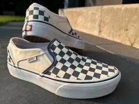 Vans neuwertig Creme Schwarz Karo Gr. 39 Sneaker Turnschuhe Nordrhein-Westfalen - Lippstadt Vorschau