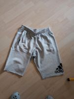 Kurze Hose Adidas Größe M für Jungentlichen München - Milbertshofen - Am Hart Vorschau
