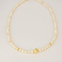 Perlenkette aus echten Akoya-Perlen mit Gold-Würfel (K2419) Bayern - Buchhofen Vorschau