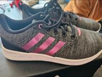 Adidas QT Racer 2.0 Größe 37 1/3 Bayern - Alzenau Vorschau