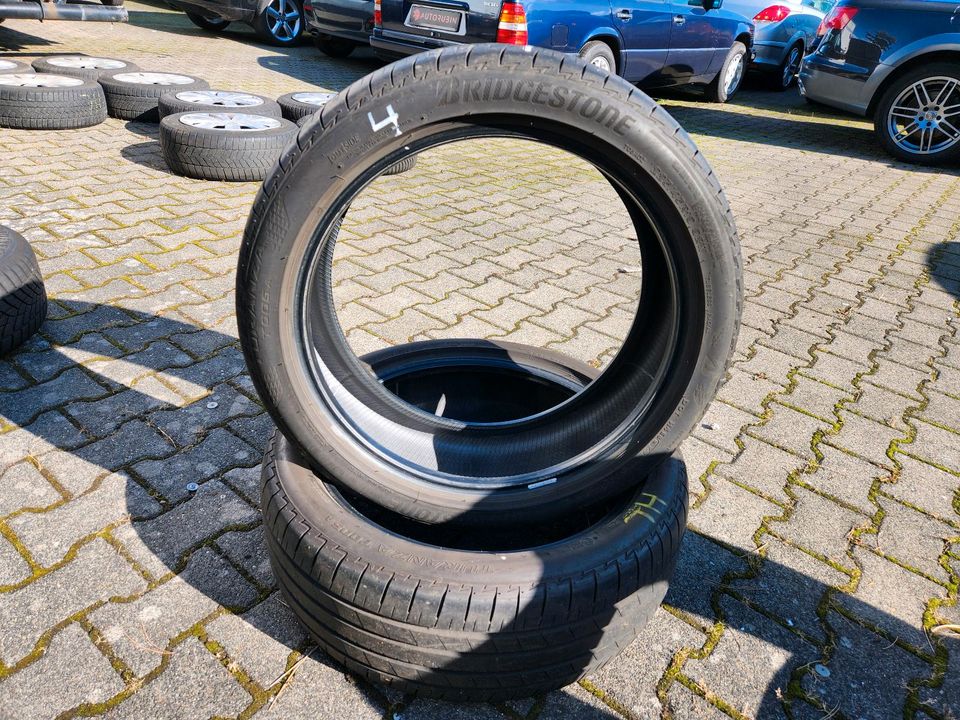 2x 225/45R19 92W Bridgestone Sommerreifen 7mm in Krefeld