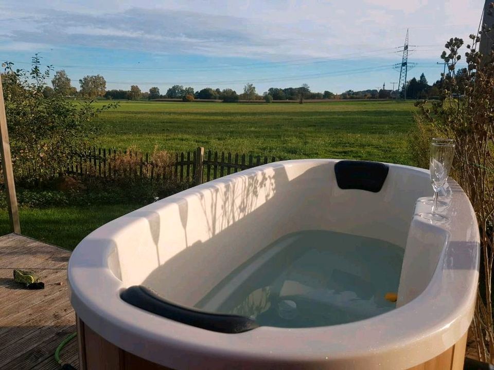 Achteckiger Badezuber Edelstahl Holzofen GFK Acryl Hot Tub Zuber Badefass Whirlpool Pool Sauna Fasssauna Garten Haus Erfurt Grill Kamin Brennholz Tiny House Terrasse Urlaub Ferienhaus Sauna Hochzeit in Erfurt