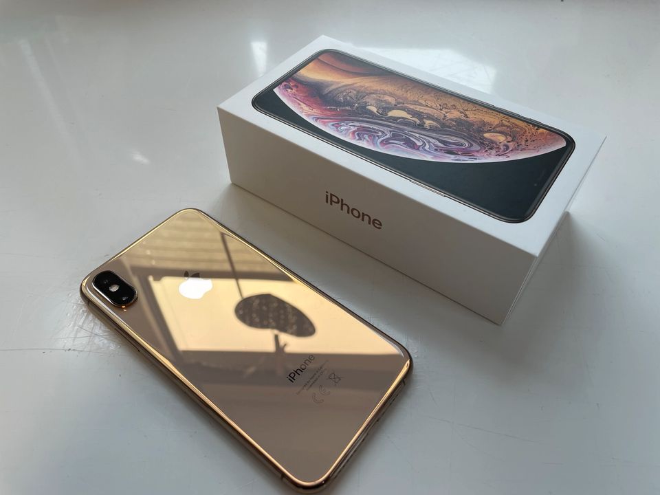 iPhone XS 64 GB gold in Blankenheim