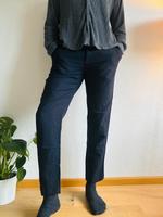 Cos Stoffhose blau, Größe 50, sehr guter Zustand! Berlin - Karlshorst Vorschau