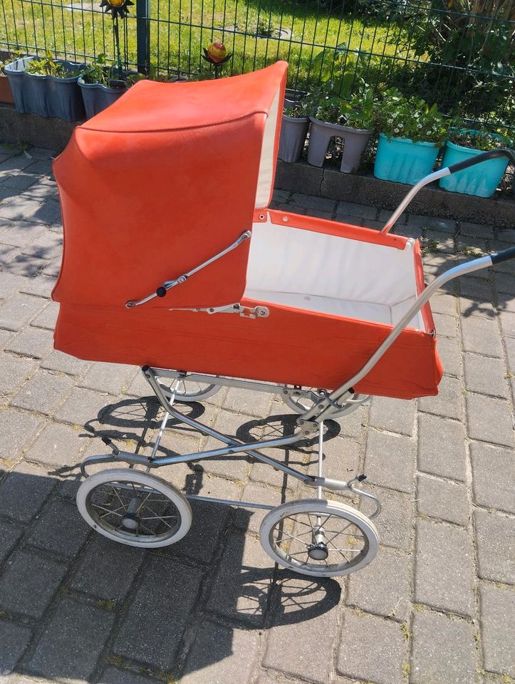 DDR Puppenwagen groß Zekiwa orange in Leisnig