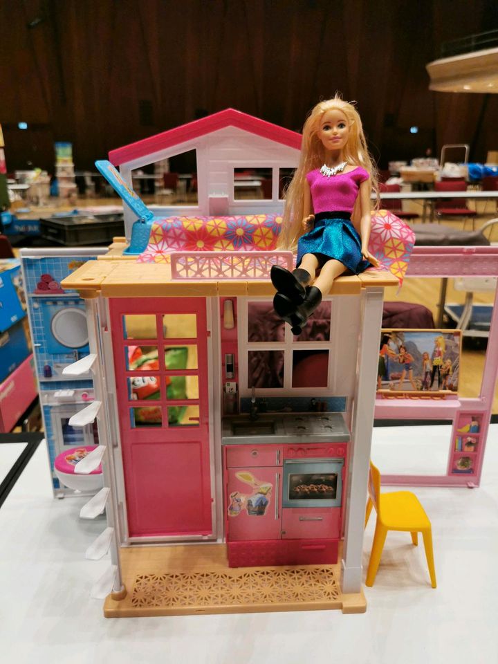 Barbie Klappbares Haus in Herzogenaurach