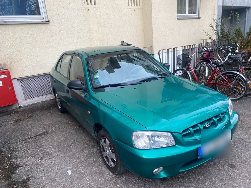 Hyundai Accent 1.3 Benziner in München