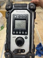 Makita dmr 102 Baustellenradio 18volt gebraucht Bayern - Wiedergeltingen Vorschau