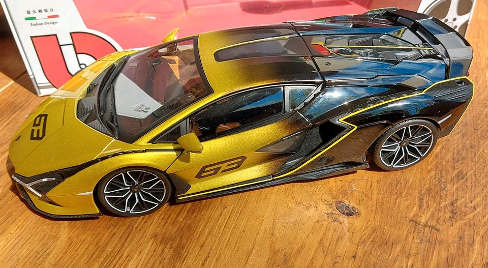 1:18 Lamborghini Sian FKP 37 Goldgelb schwarz ovp in Berlin