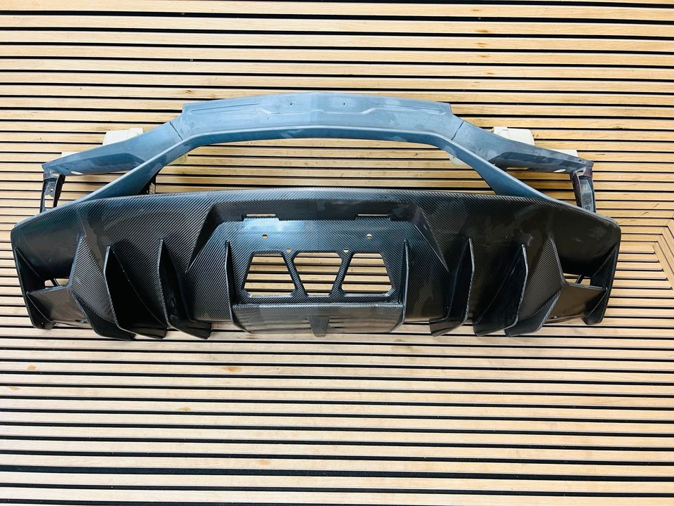 Lamborghini Aventador SVJ Stoßstange hinten Diffusor 470807301A in Küstriner Vorland