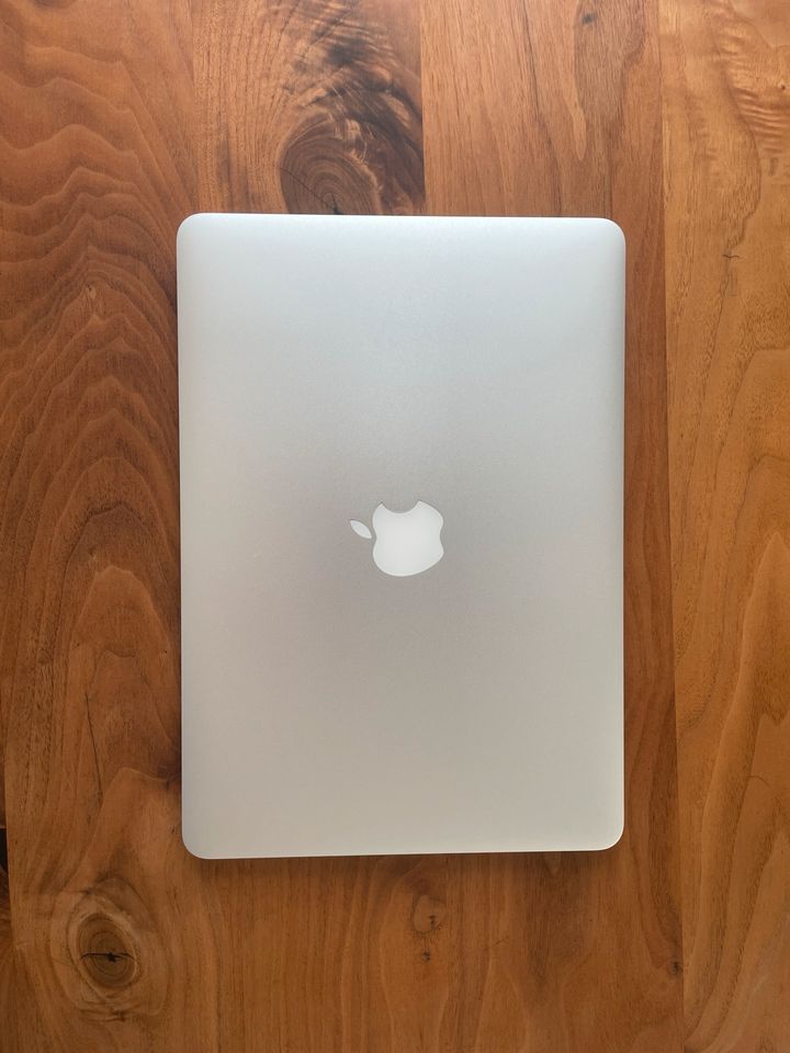 MacBook Pro 13“ 2015 8GB RAM 2.7GHz i5 in Berlin