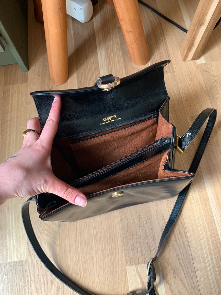 Goldpfeil Vintage Handtasche Umhängetasche schwarz Gold in Hannover