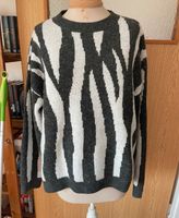 Pulli Pullover Strickpulli Strickpullover grau beige Zebra XL Nordrhein-Westfalen - Hückelhoven Vorschau