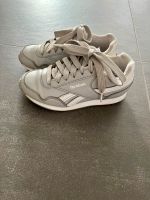 Reebok Leder Turnschuhe Größe 28 Hessen - Flörsheim am Main Vorschau