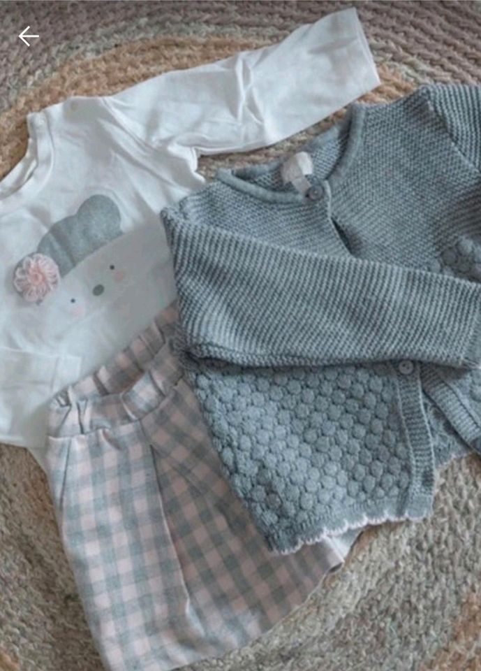 Babykleidung 56-80 Zara, H&M, Topomini usw in Montabaur