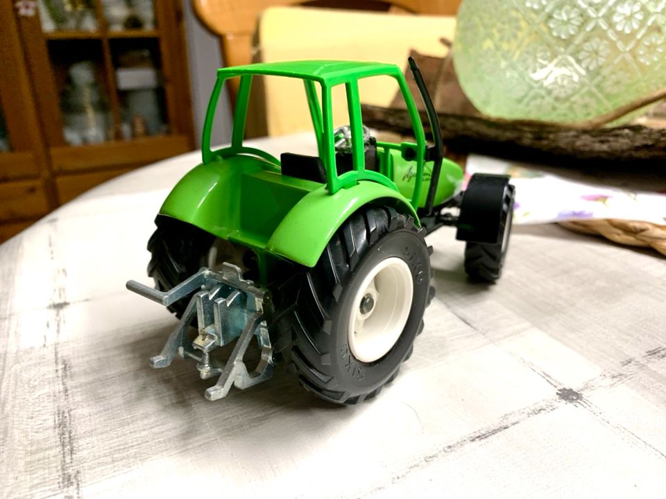 Siku 2958 Deutz-Fahr Agrotron 6.05, 1:32, NEU in Kierspe