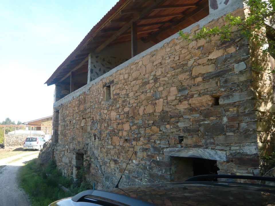 Regionaltypisches Steinhaus Portugal in Lautertal (Vogelsberg)