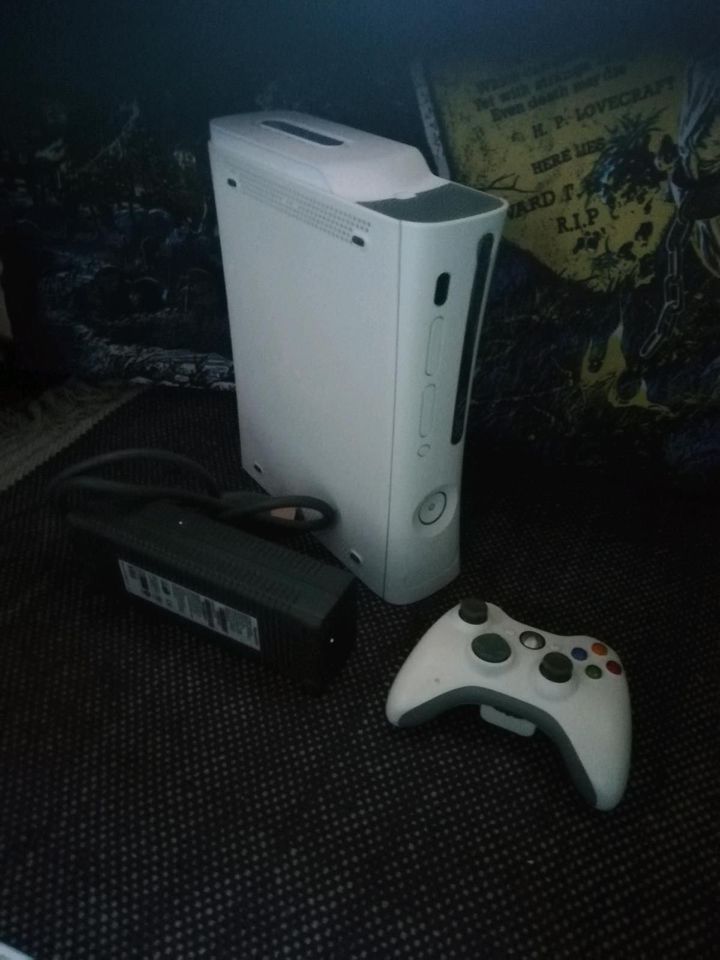 Xbox 360 FAT Weiss mit Controller in Rodalben