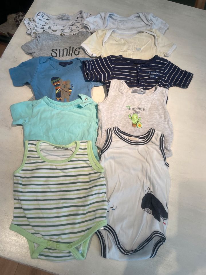 Baby Kleider Paket 74 80 Junge in Siegen