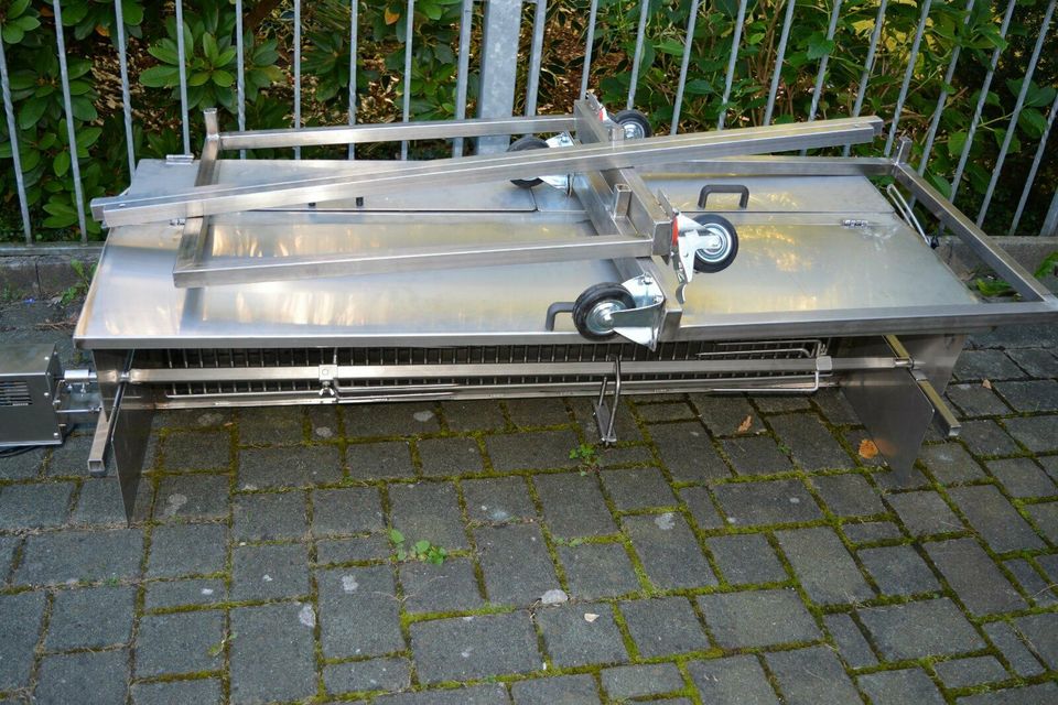 GROSSE SPANFERKELGRILL XXXL 1500 x 600 x 530 LAMMGRILL, EDELSTAHL in Bielefeld