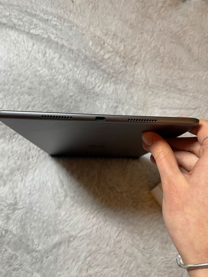 iPad Air 3 von 2019 mit 64 GB in Tübingen