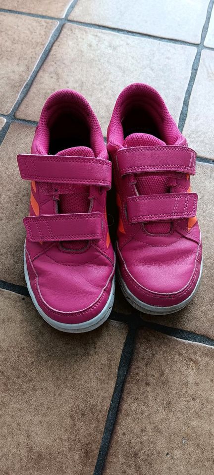 2 x Adidas Hallenschuhe Turnschuhe pink 33 in Wiesbaden