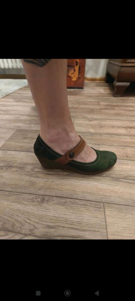 schöne Damen Schuhe aus echtem Leder Marke Gianni Zenna in Eschwege