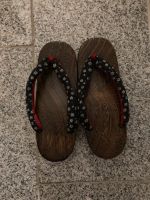 Japanische Holzclogs Sandalen Japan Traditionelle Schuhe Geta Hessen - Kelkheim Vorschau