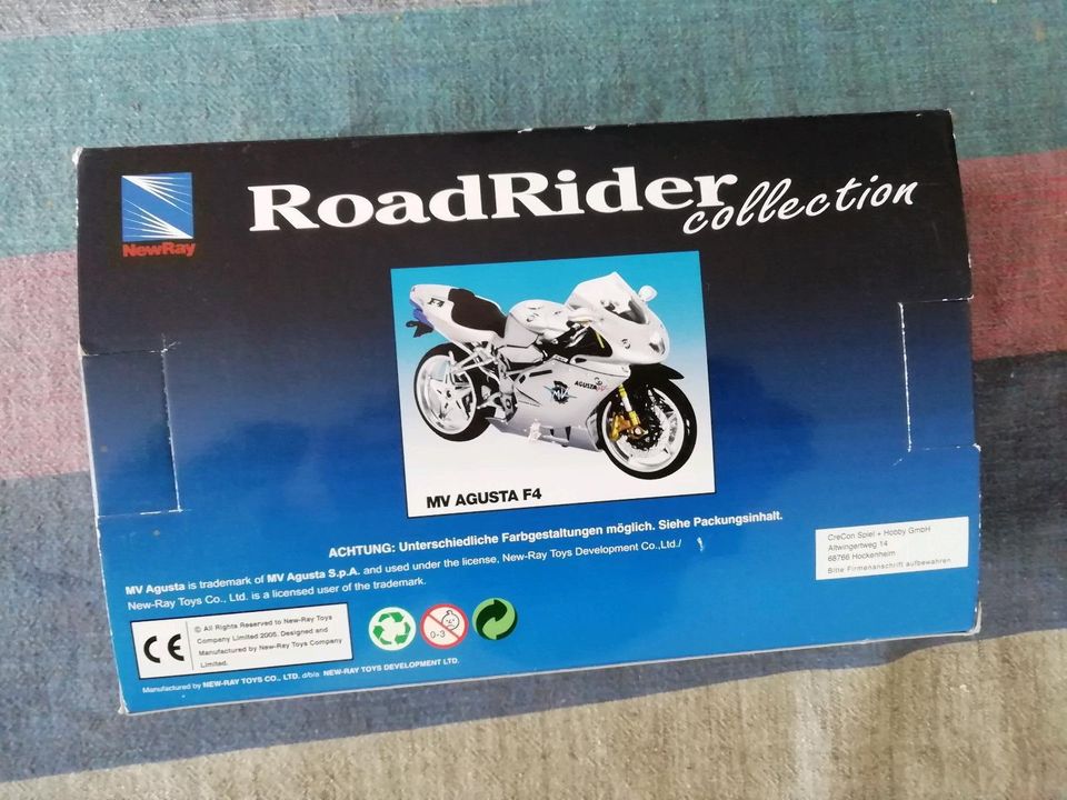 Roadrider collection MV Augusta F4 Silber 1:12 in Tauberbischofsheim