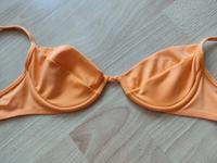 Original Emporio Armani Bikini Oberteil mit Bügeln apricot 36 / S Bayern - Lindau Vorschau