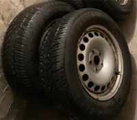 2x Winterreifen VW Tiguan auf Stahlfelgen 215/65R16 Bochum - Bochum-Süd Vorschau