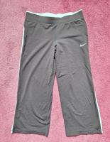 Sporthose, knielang von  Nike Sachsen - Oelsnitz/Erzgeb. Vorschau