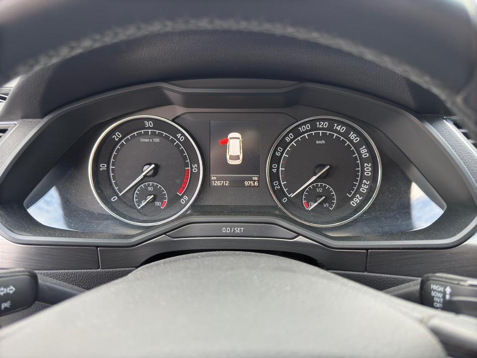 *Skoda Superb III 2.0 TDI Stand Hzg, wenig km, DSG, Navi, Leder in Leer (Ostfriesland)