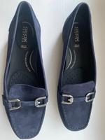 Bequeme Damenschuhe von Geox Gr. 36, Farbe dunkelblau, Neu Berlin - Steglitz Vorschau