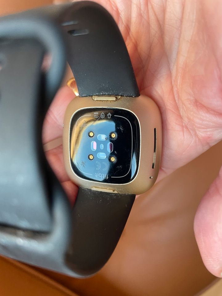 Fitbit Versa 3 in Düsseldorf