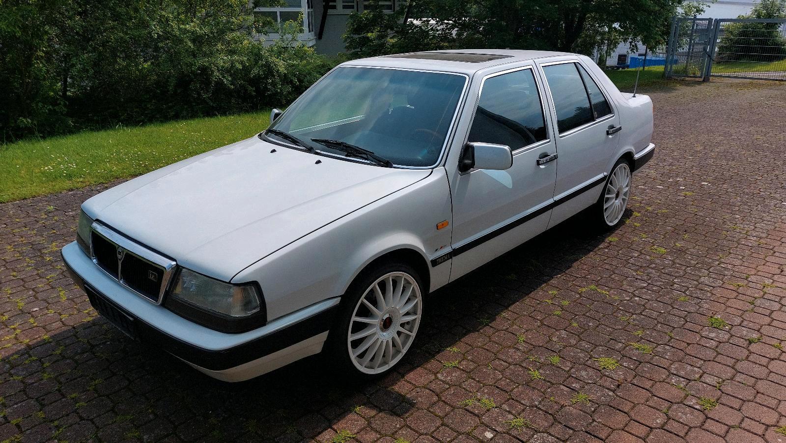 Abbildung des Autos Lancia Thema 2.0 i.e  To…