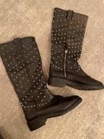 Zara 1A  Qualität Leder nieten Stiefel 38 Schuhe regen boots Berlin - Mitte Vorschau