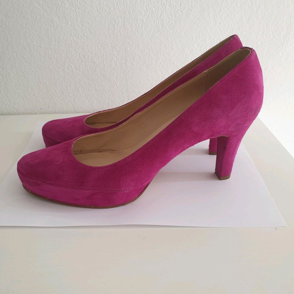 Unisa Wildleder Pumps Fuchsia in München