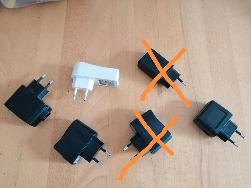 USB Netzteil - Ladegerät - Steckdosenadapter - Stecker in