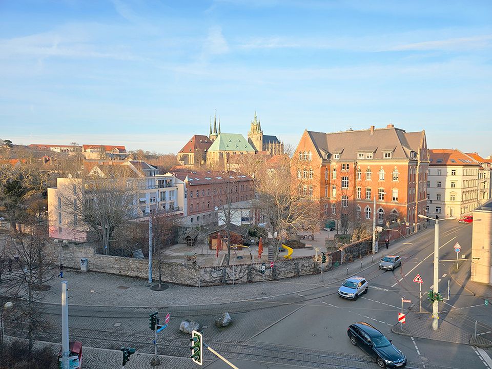 Freigezogene Altbauwohnung mit grandiosem Ausblick in zentraler Lage in Erfurt